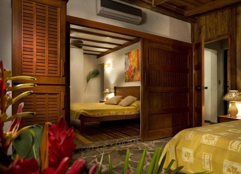 Hotel Tropico Latino 2
