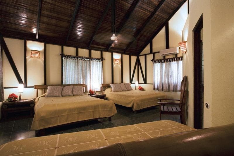 Hotel Tropico Latino 4