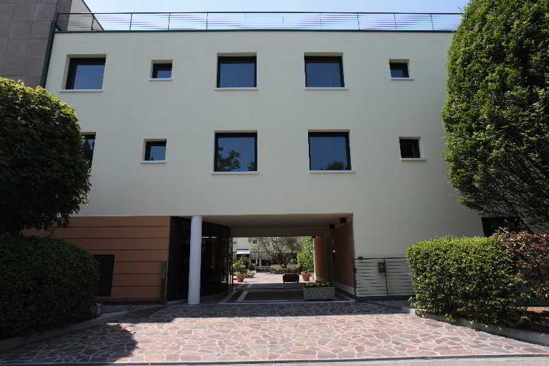 Venice Palace main