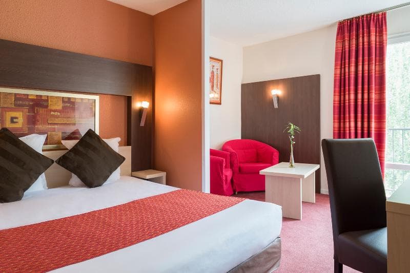 Hotel The Originalsannonay Est La Siesta 4
