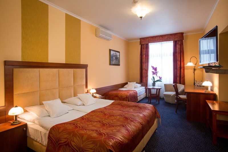 Hotel Hubertus Rzeszow main