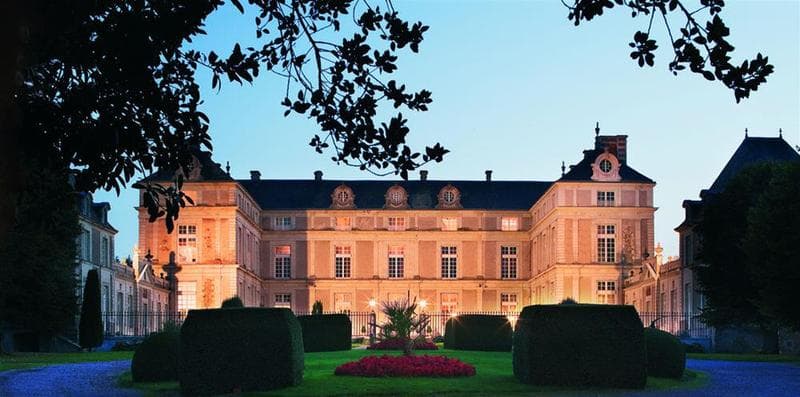 Chateau Colbert main
