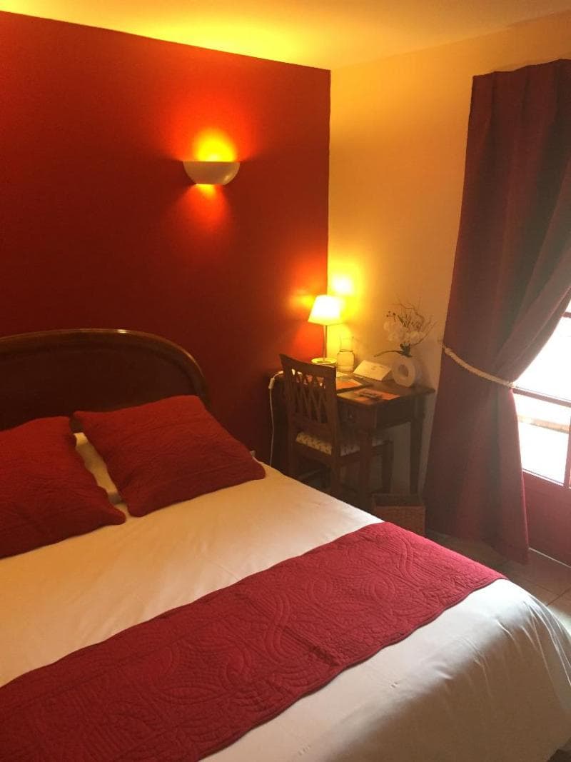 Auberge Du Cheval Blanc 2