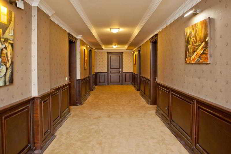 Smith Hotel main