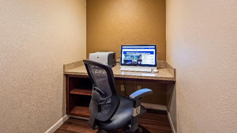 Best Western Skyline Motor Lodge photo 1