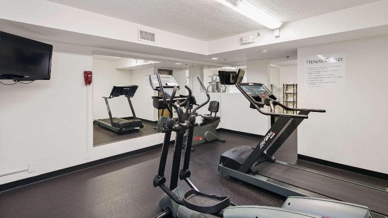 Best Western Plus Scottsdale Thunderbird Suites 2