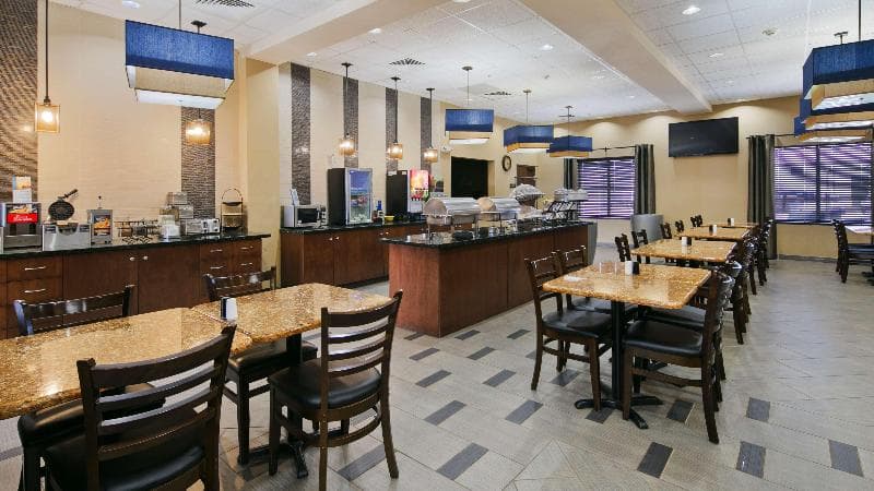 Best Western Plus Williston Hotel & Suites 3