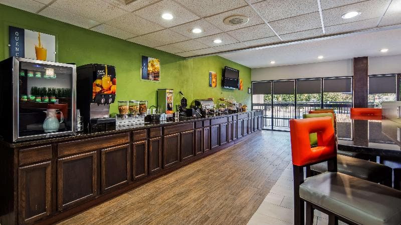 Best Western Albemarle Inn 2