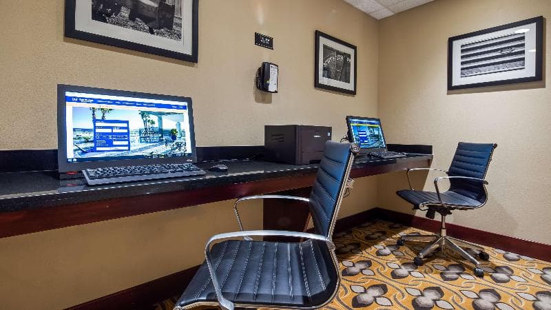 Best Western Shelby Inn & Suites photo 1