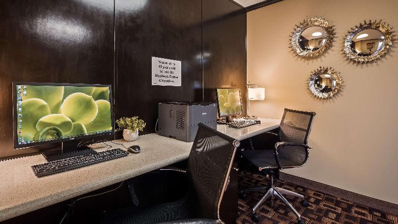 Best Western Canoga Park Motor Inn photo 1