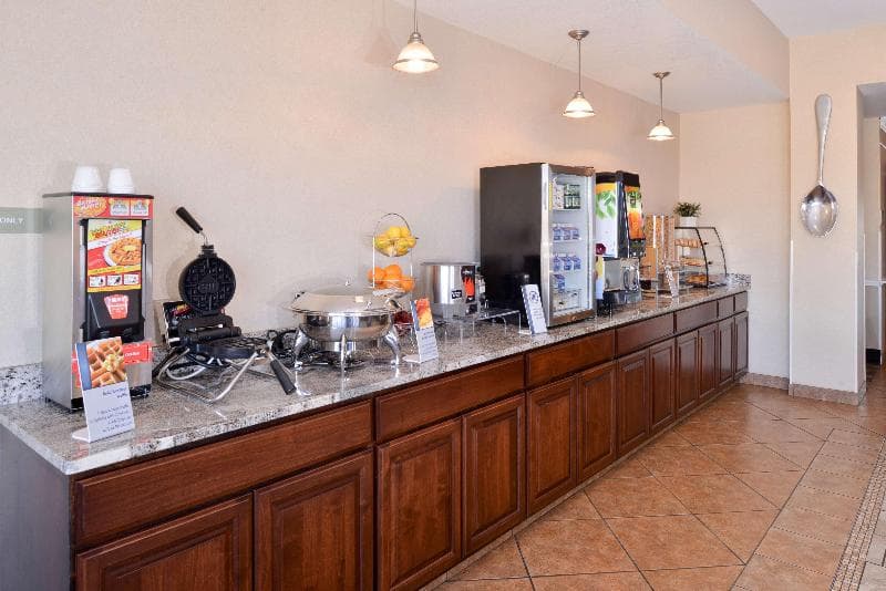 Best Western Plus Frontier Inn 3
