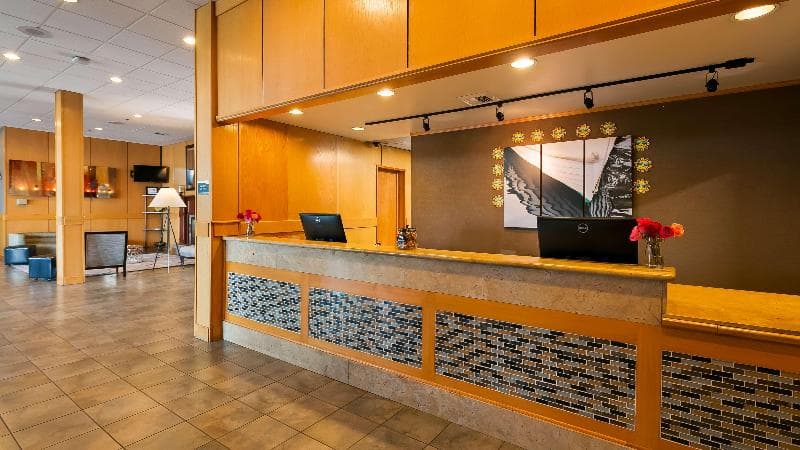 Best Western Plus Silverdale Beach Hotel 3