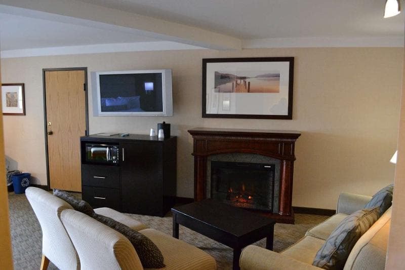 Best Western Plus Silverdale Beach Hotel 5
