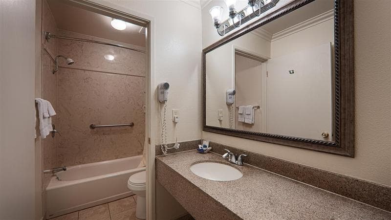 Surestay By Best Western Hollister 4