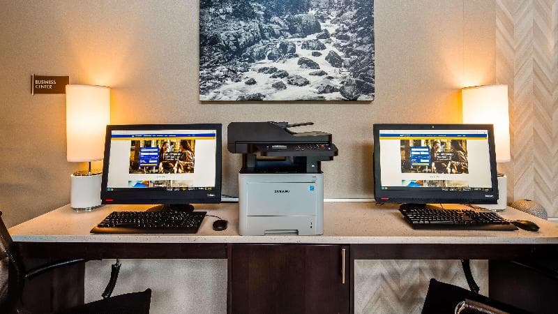 Best Western Plus Lake Front Hotel photo 1