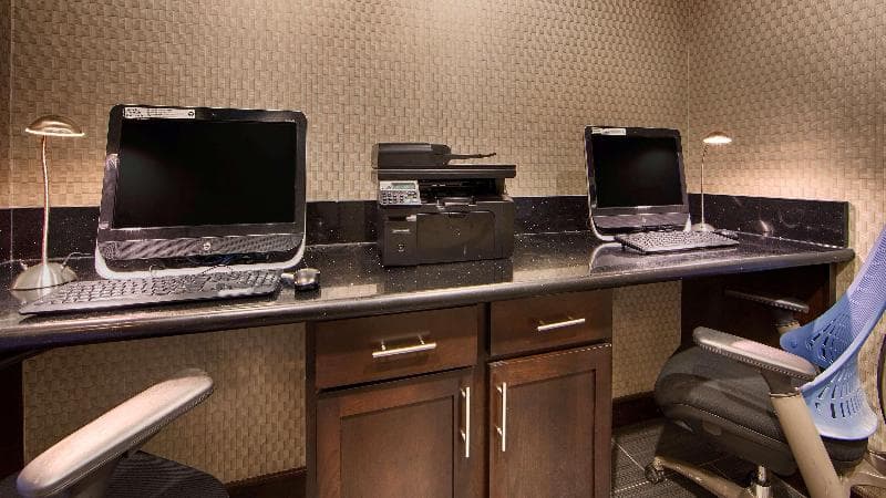Best Western Plus Pleasanton Hotel photo 1