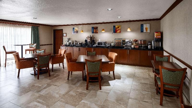 Best Western Plus Atrium Inn 2