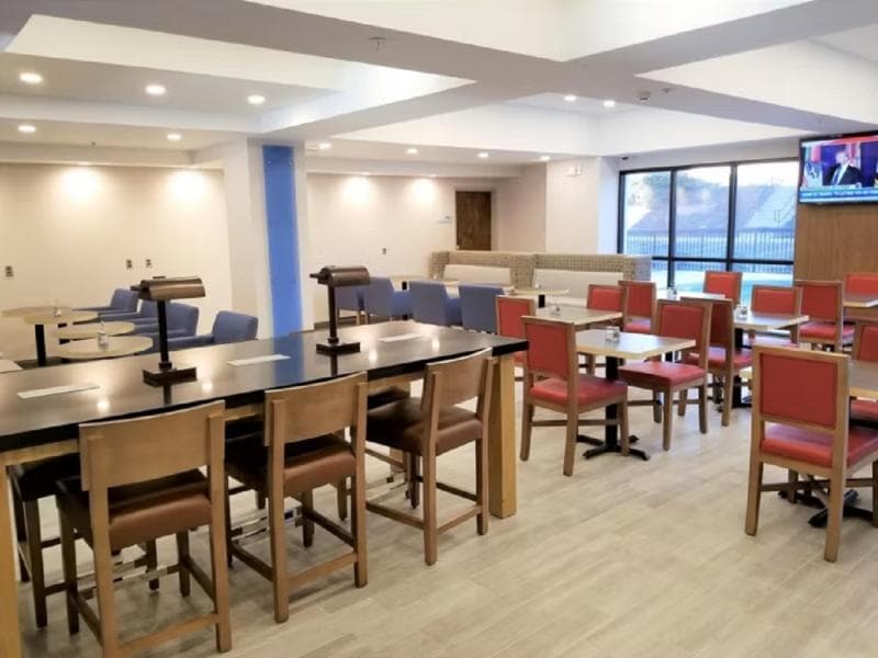 Best Western Plus Columbia North East 3