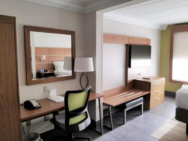 Best Western Plus Columbia North East 5