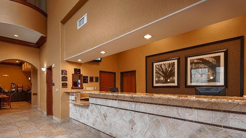 Best Western Plus New Caney Inn & Suites 5