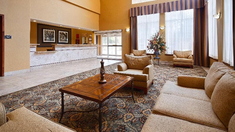Best Western Plus New Caney Inn & Suites 4