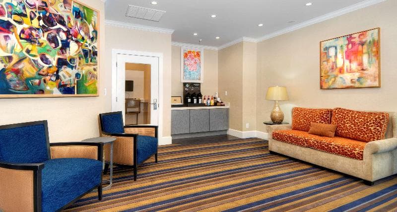 Best Western Plus Palm Court Hotel 2