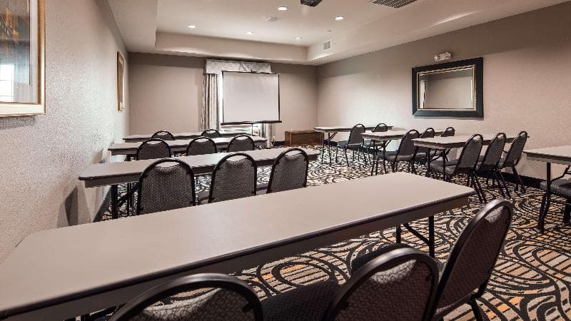 Best Western Plus Kenedy Inn 1