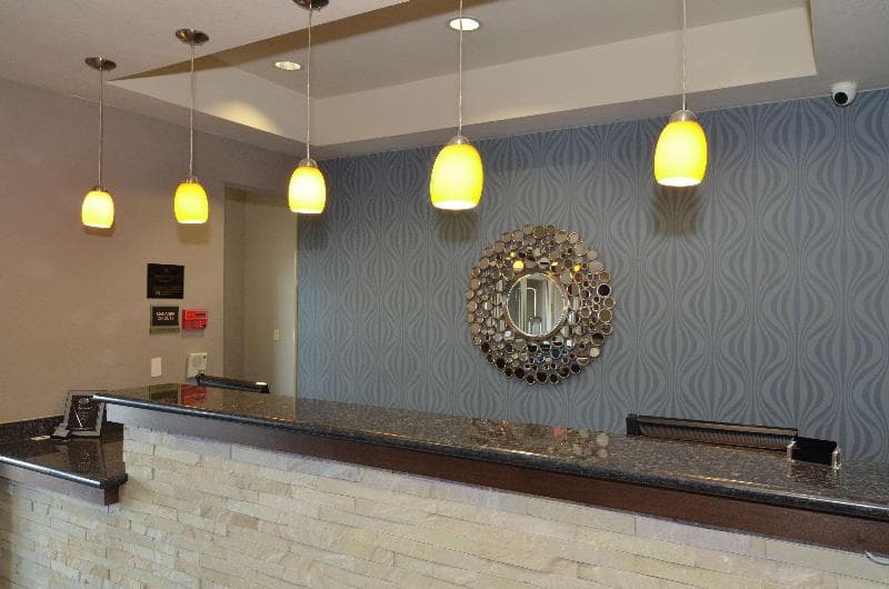 Best Western Plus Kenedy Inn 4