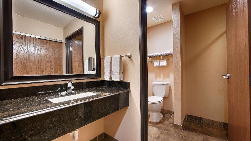 Best Western Plus Goliad Inn & Suites 5