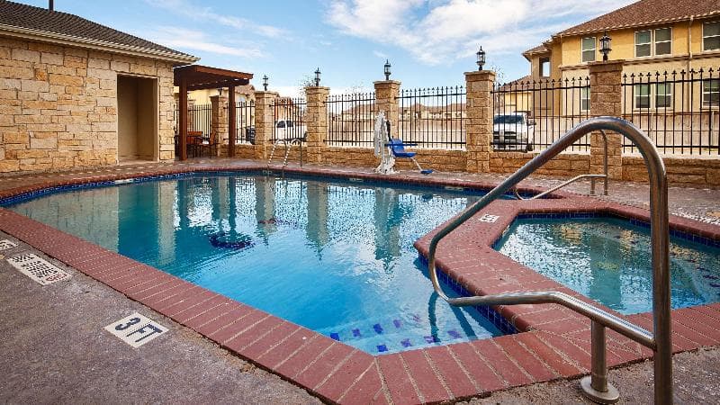 Best Western Plus Midland Suites 3