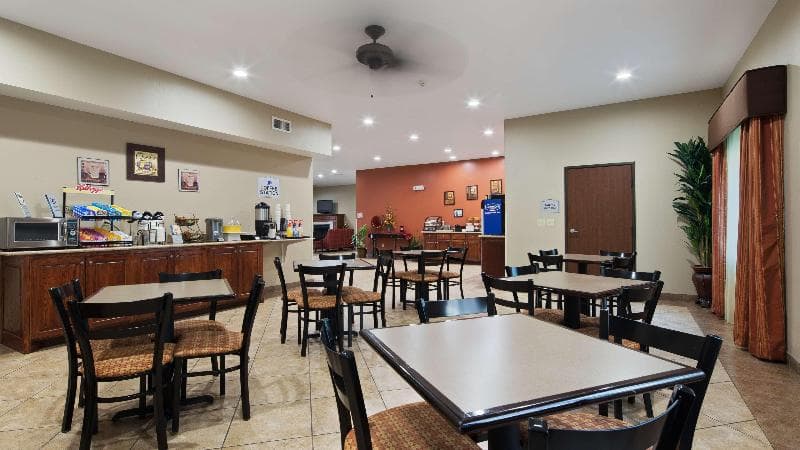 Best Western Oasis Inn 3
