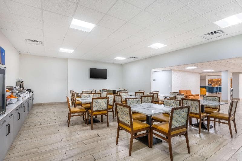 Best Western Plus Arbour Inn & Suites 4