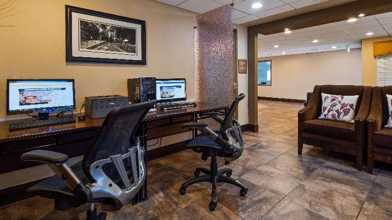 Best Western Inn & Suites photo 1