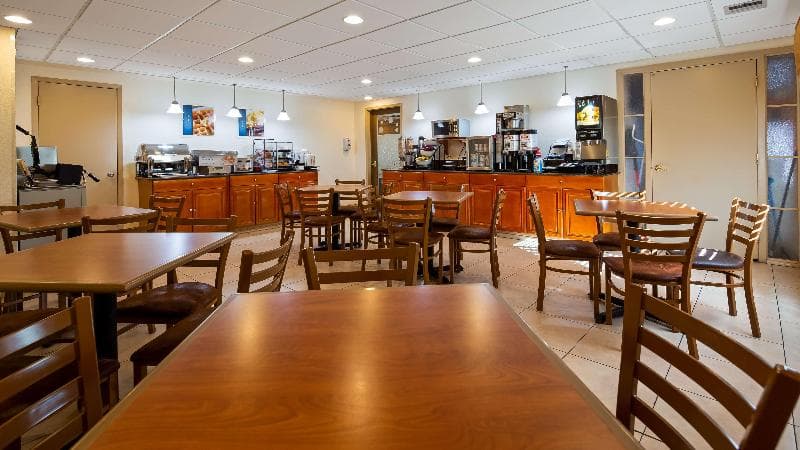Best Western Inn & Suites 3