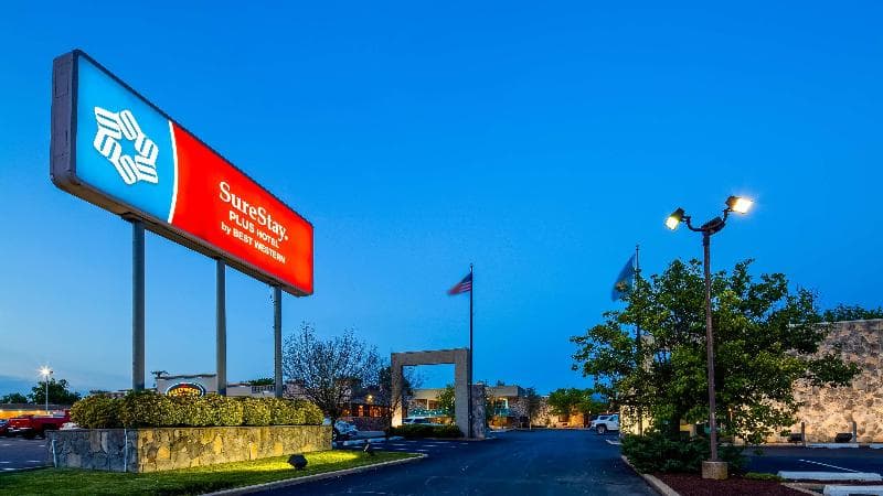 Best Western Plus Ottawa Kanata Hotel & Conference Centre 5