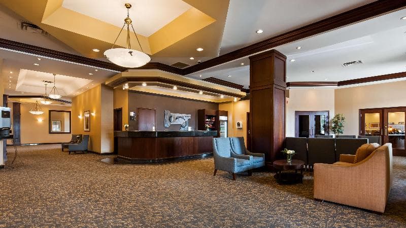 Best Western Plus Winnipeg Airport Hotel 4