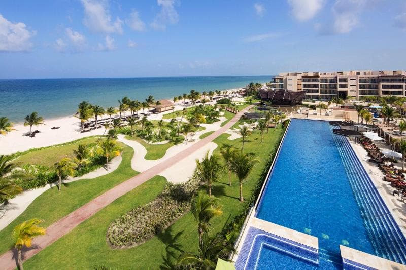 Royalton Riviera Cancun Resort and Spa 3