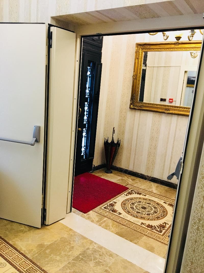 Iq Hotel 5