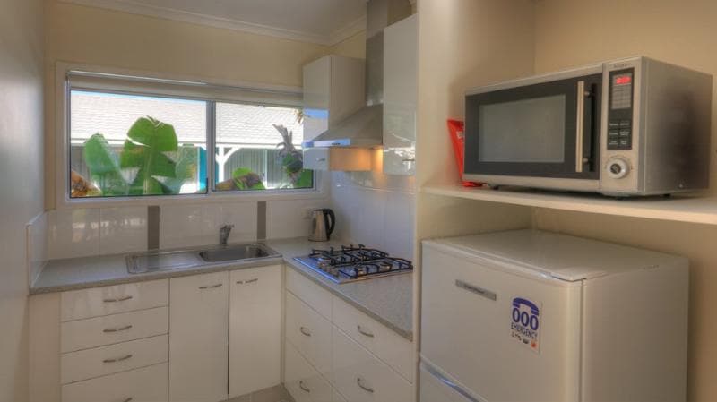 Aloha Apartments 4