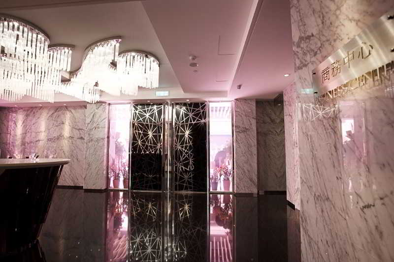 Royal Group Hotel Ho Yi Branch 4