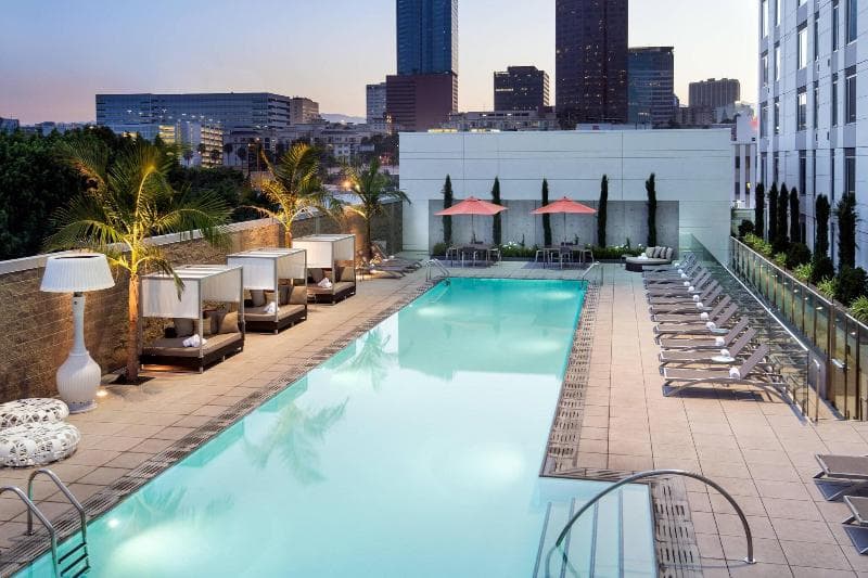 Courtyard Los Angeles L.A. Live 4