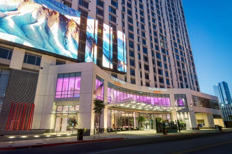 Courtyard Los Angeles L.A. Live 5