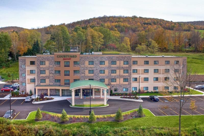 Courtyard Oneonta Cooperstown Area photo 1