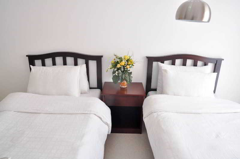 Dian Suites Makati by OYO 5