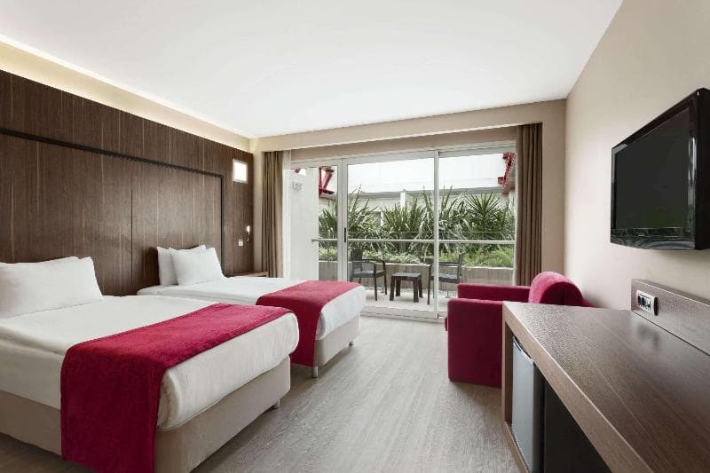 Ramada Encore By Wyndham Izmir 4