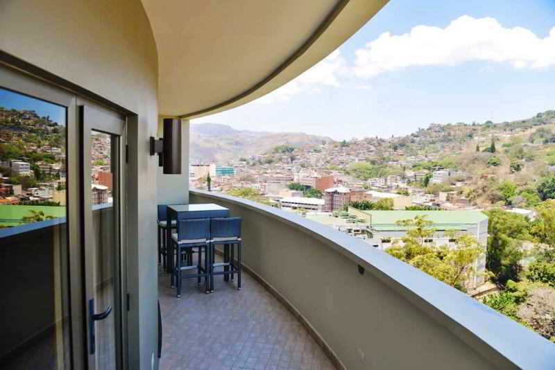 Hotel Plaza Juancarlos 4