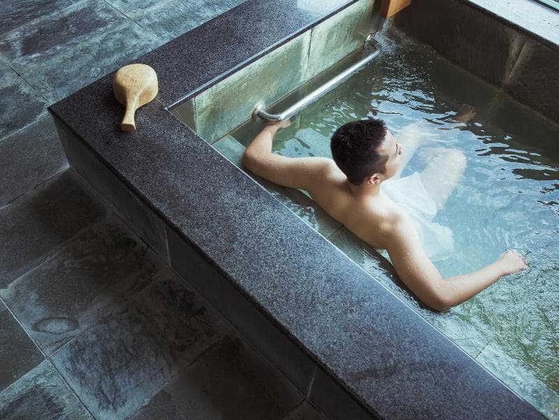 Muen Hot Spring Hotel main