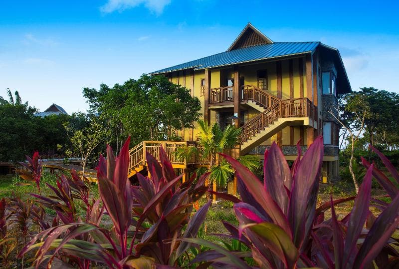 Indura Beach & Golf Resort Curio Collection by Hilton 2