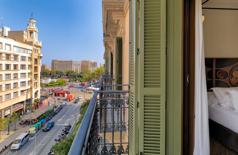 H10 Metropolitan photo 1