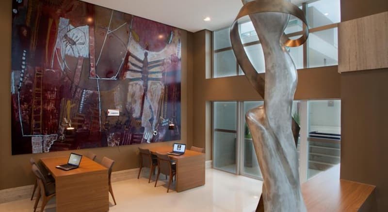 Jade Hotel 3